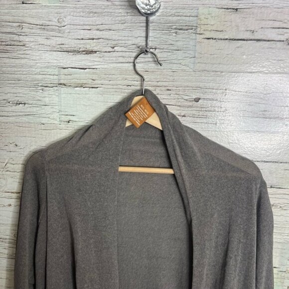 OAT New York Women's gray cardigan size medium - Picture 3 of 6